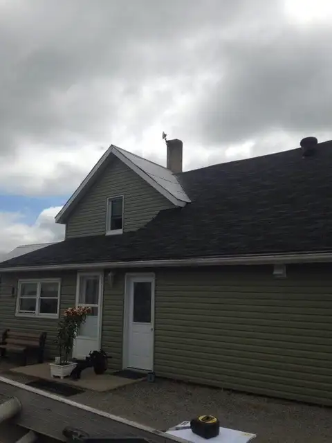 A completed roof by Crystal Clear Roofing in Simcoe County